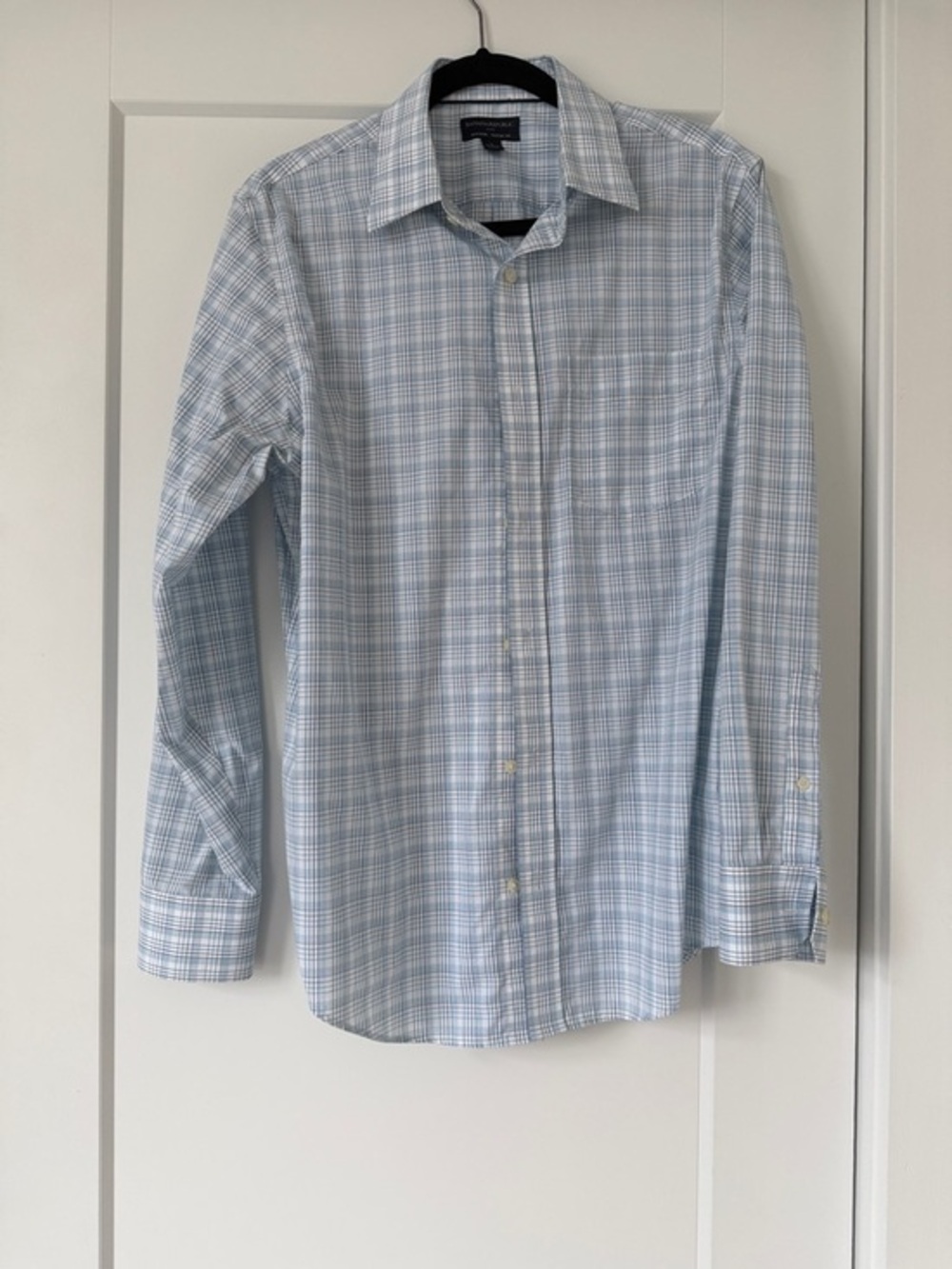 Bundle of 5  button down dress  shirts -Medium